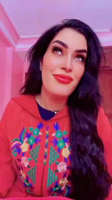@ألأستاذة نجوى ((وحش الكون))