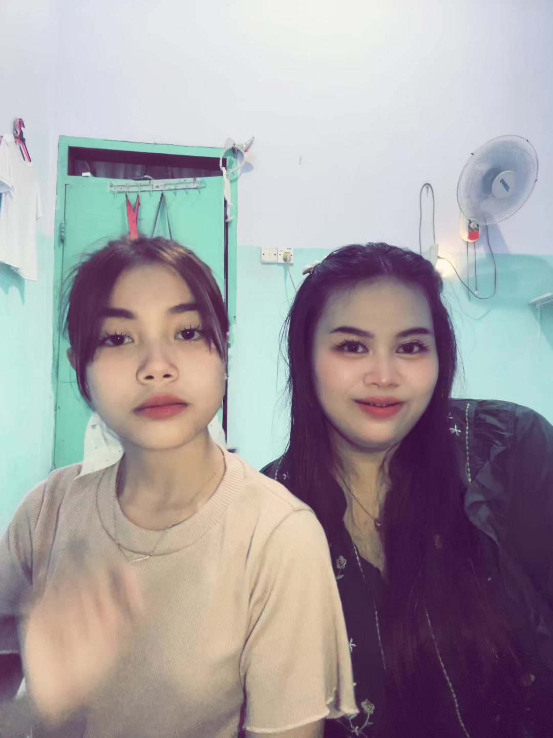 @Ririn_