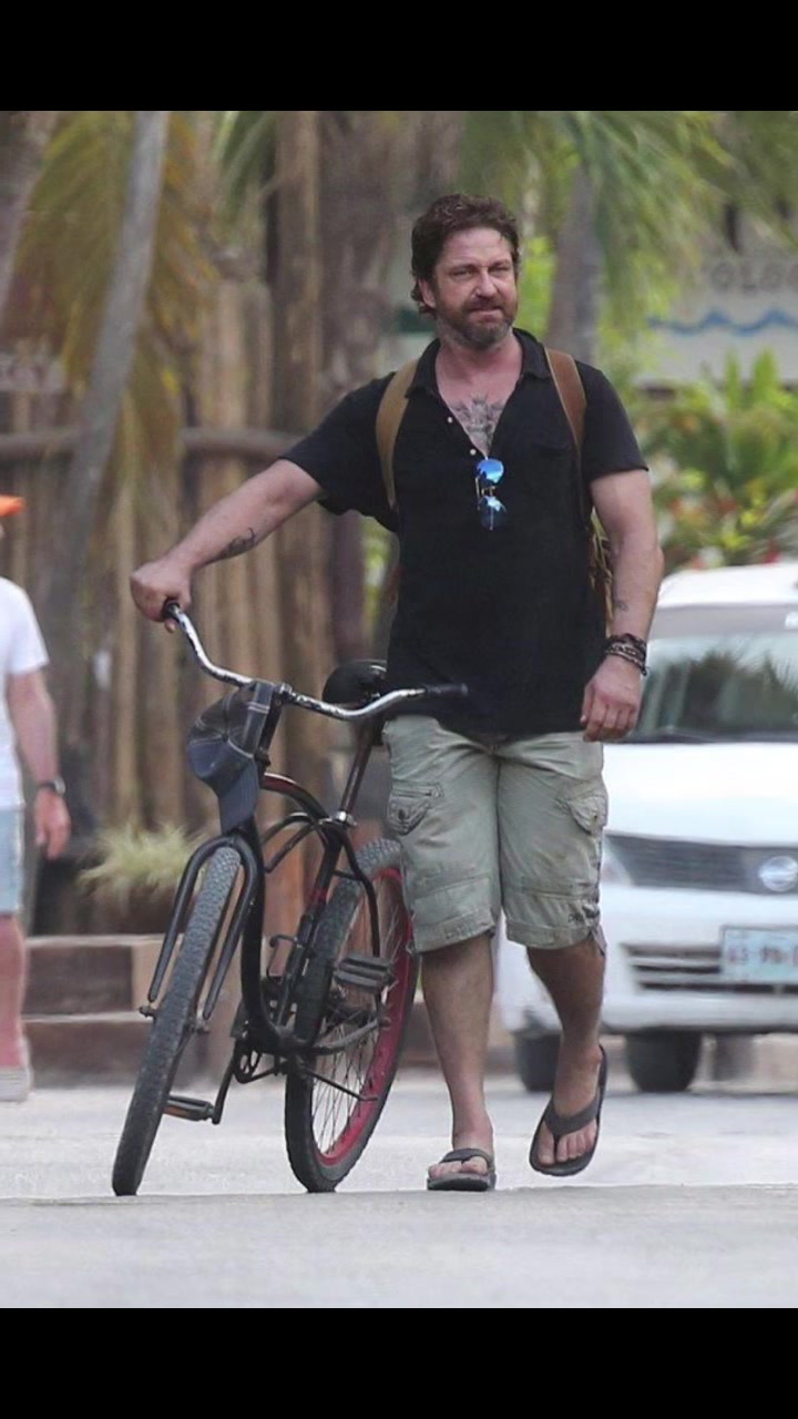 @Gerard Butler for real