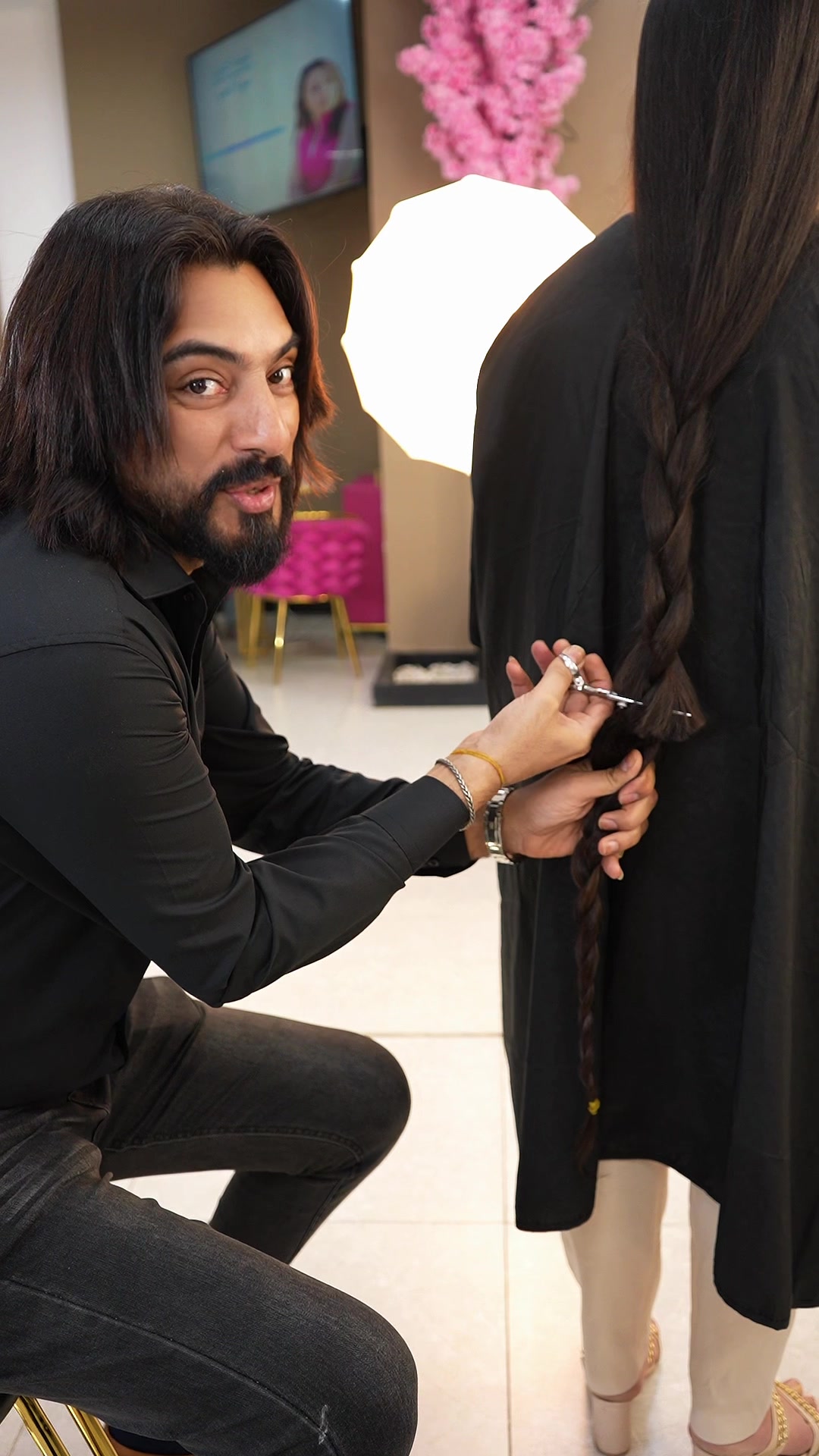 @الكوافير حسام 💇&zwj;♀️