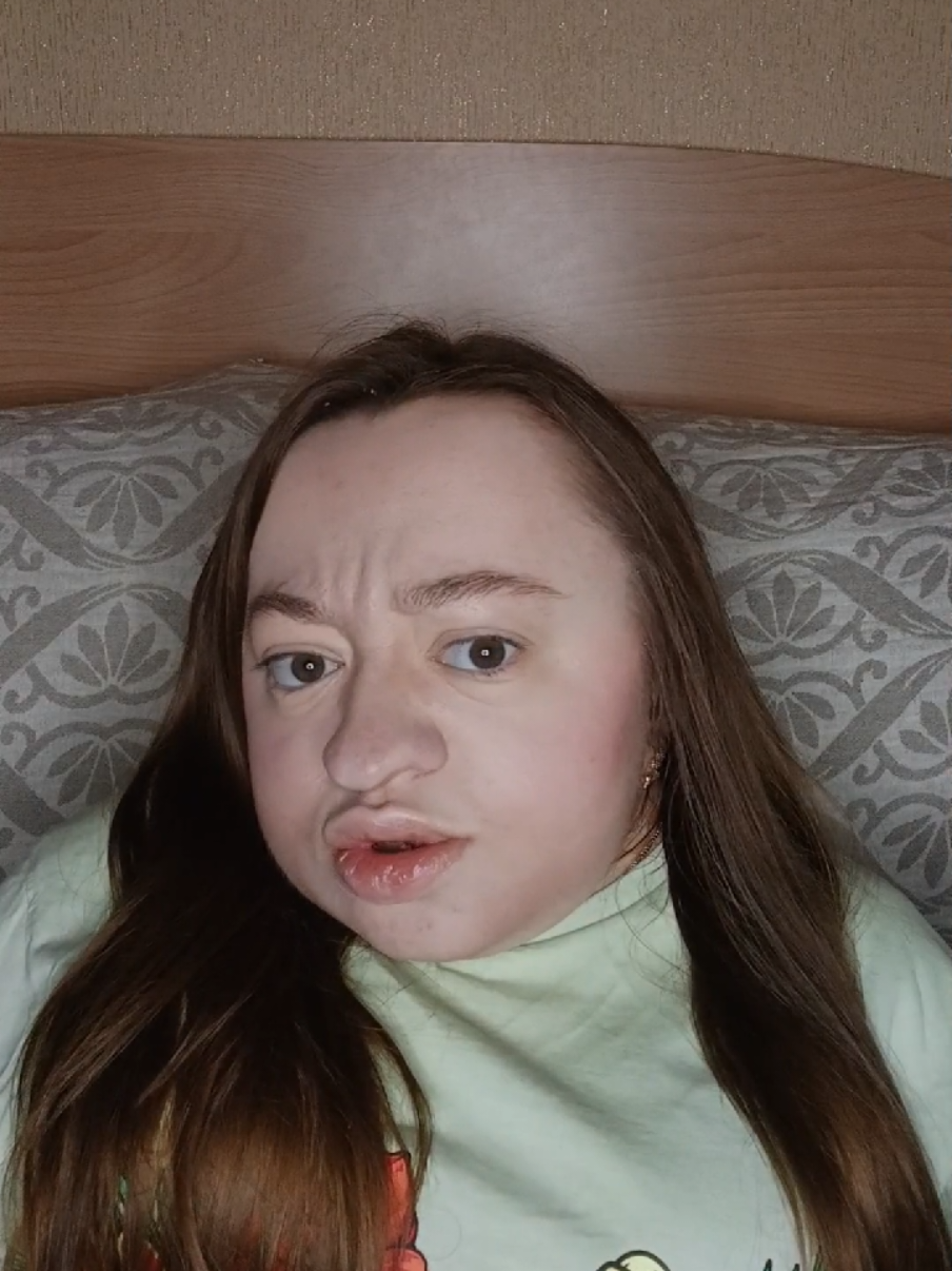 @𝕻𝖔𝖑𝖎𝖓𝖆 𝖔𝖓 𝖜𝖍𝖊𝖊𝖑𝖘