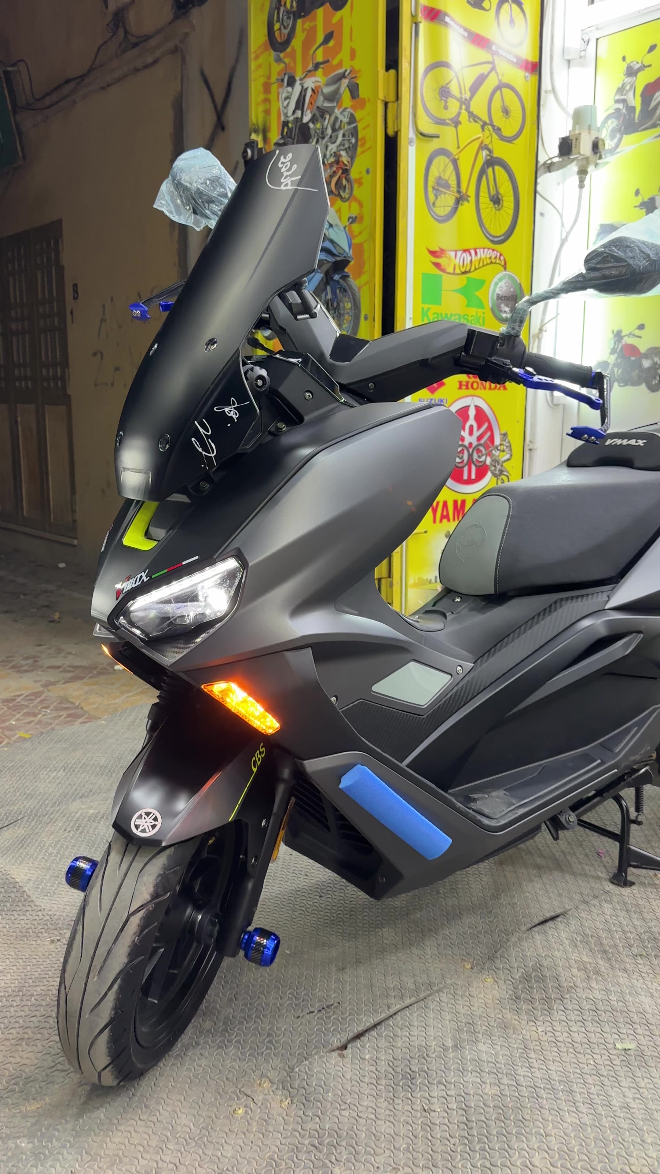 @Sofiane piéces Moto 13