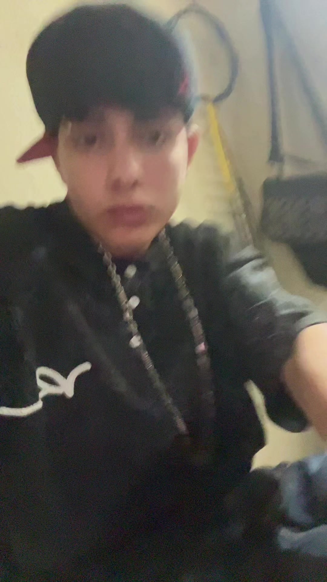 @Alezz_jxx