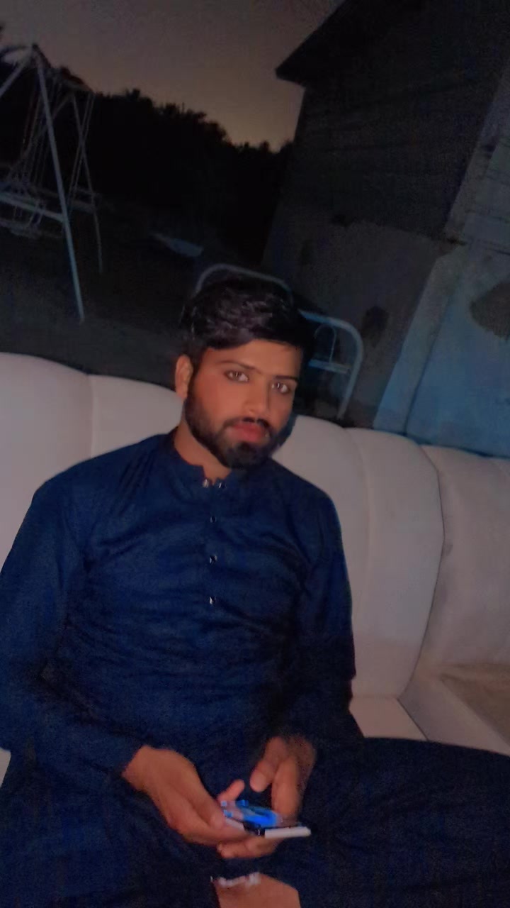@انا پرست️ ڈھانڈلہ ✌