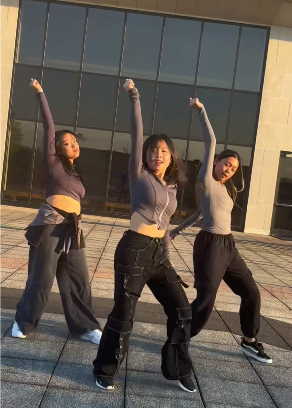 @803 CREW