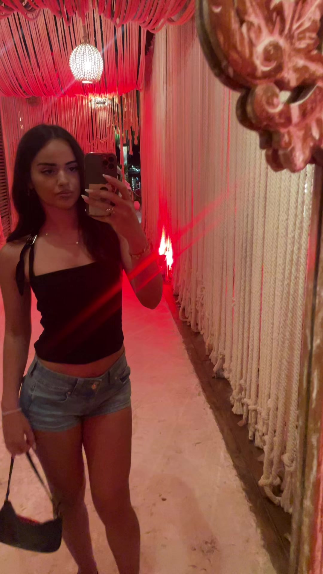 @Lorii