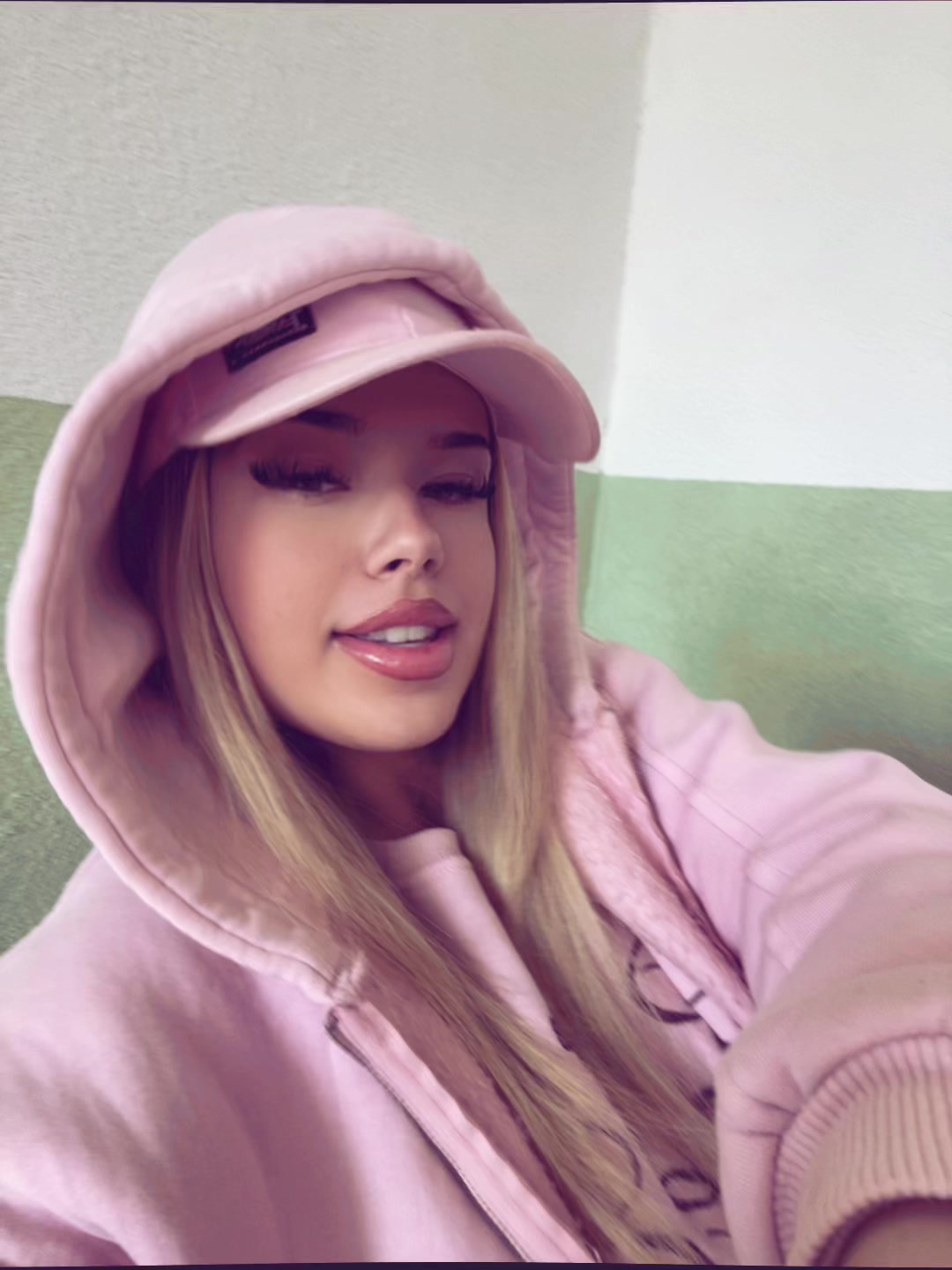 @ʟᴀɴᴀ ᴢᴀᴋɪᴄ ⚡️