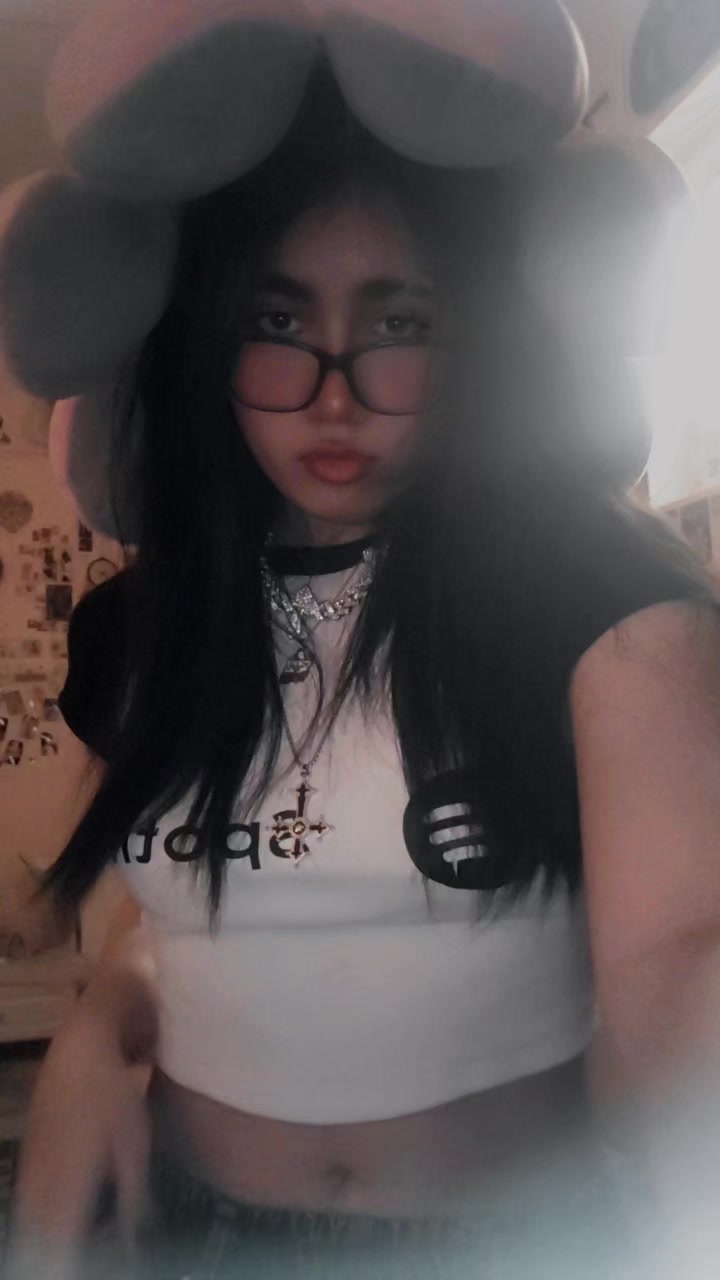 @LeLes🖤🪦