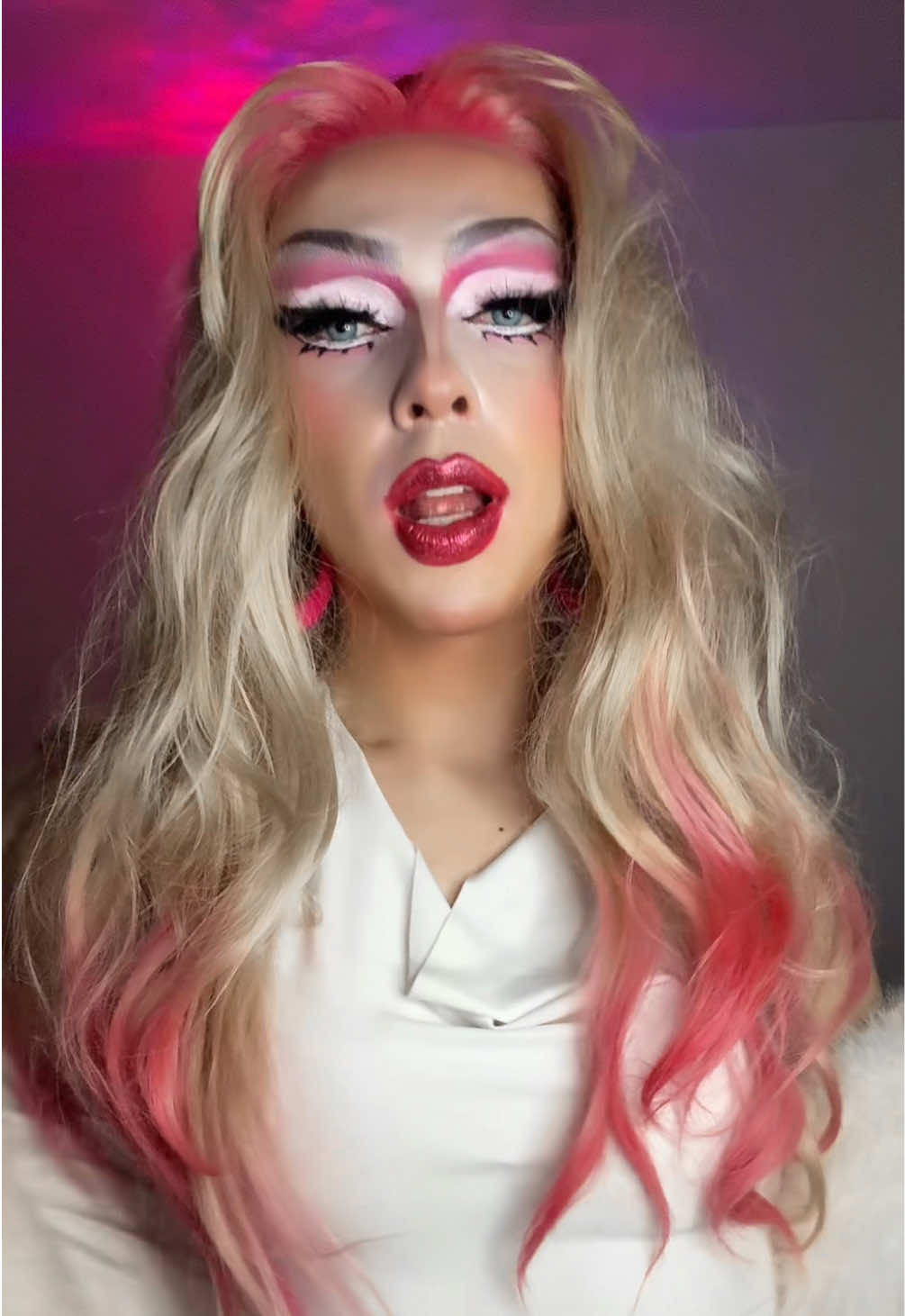 @carlotarouxx
