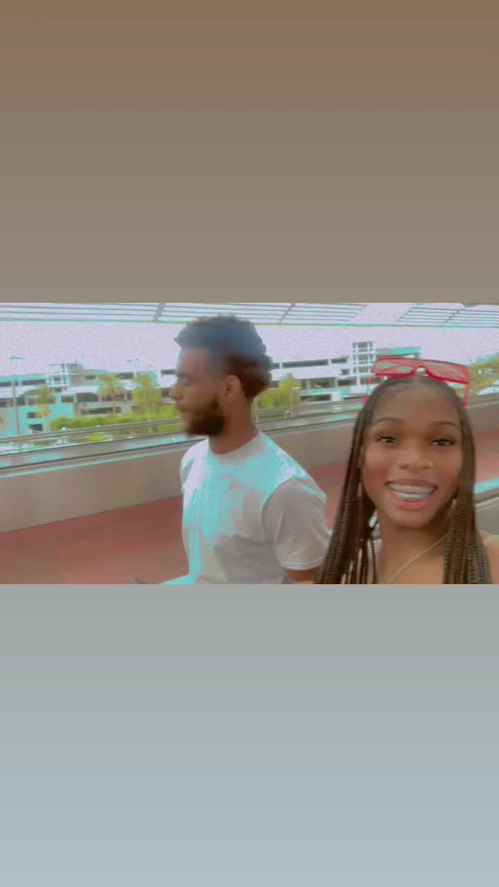 @Royaltey loves cam