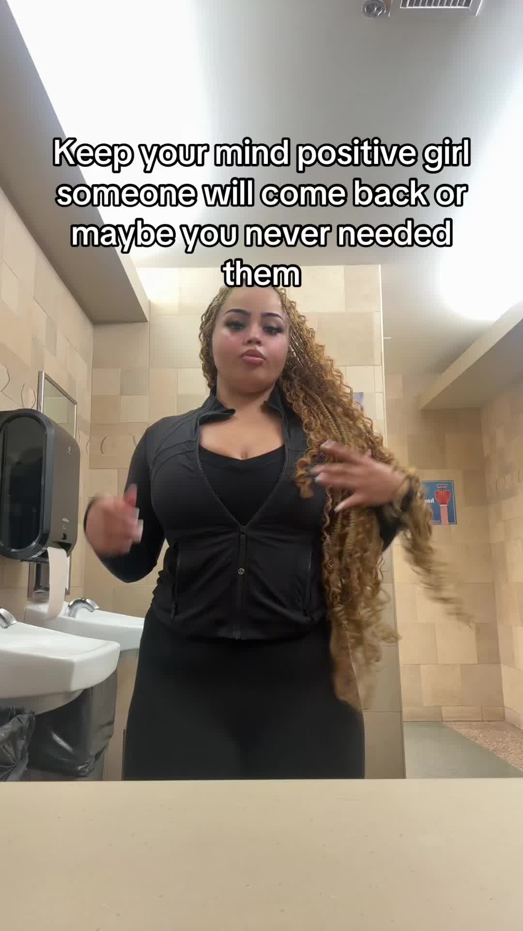 @krystlebabyyy
