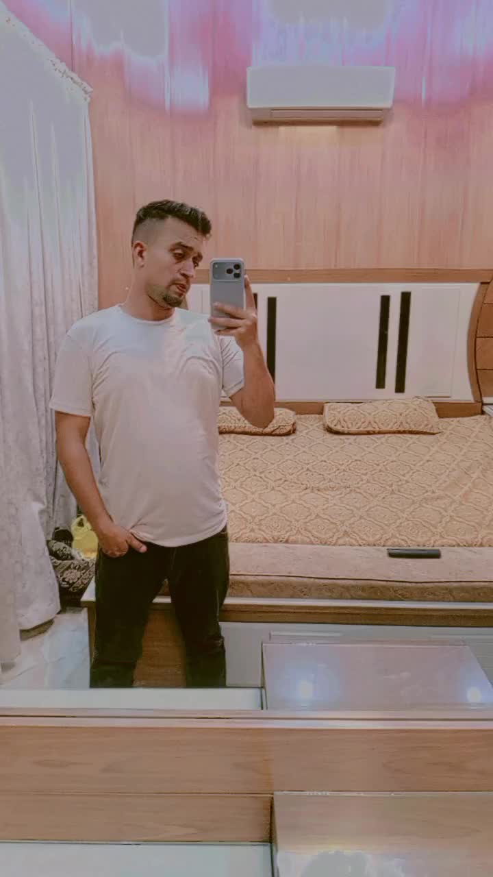 @𝑴ℯĥẳṛ🍾𝑫คⁿⅈ
