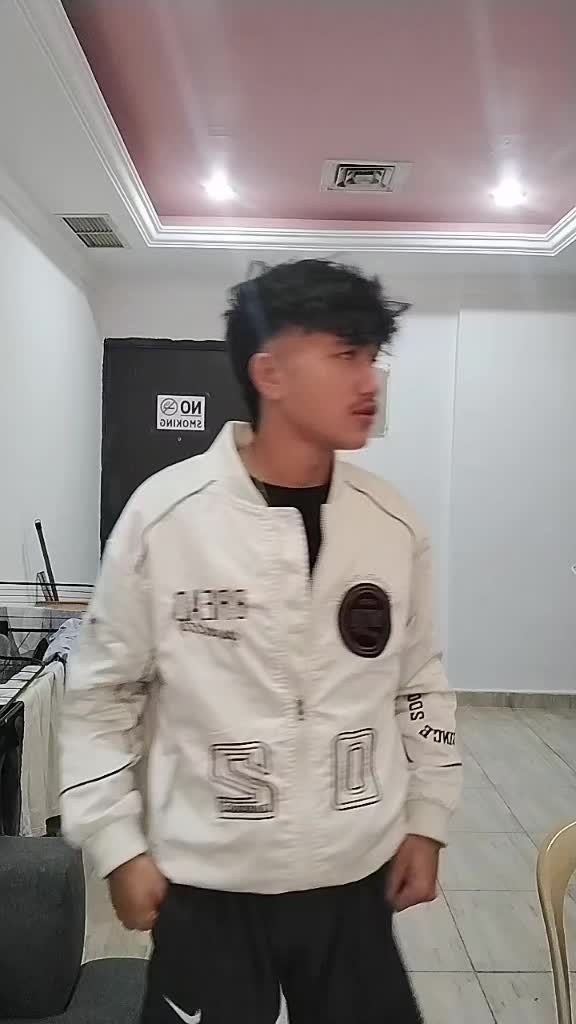 @KR15HN4…🎱🎭️