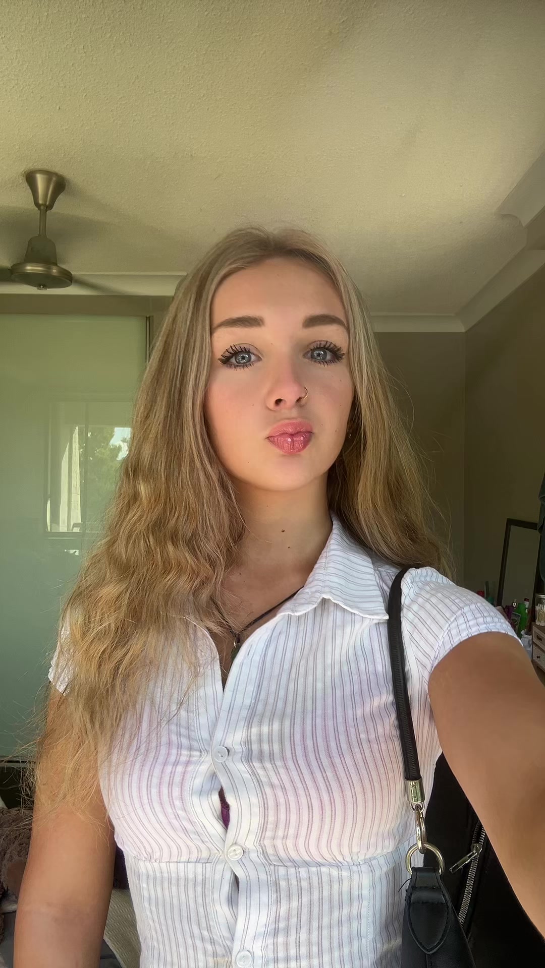 @𝐡𝐞𝐲𝐢𝐭𝐬𝐡𝐚𝐢𝐥𝐞𝐞