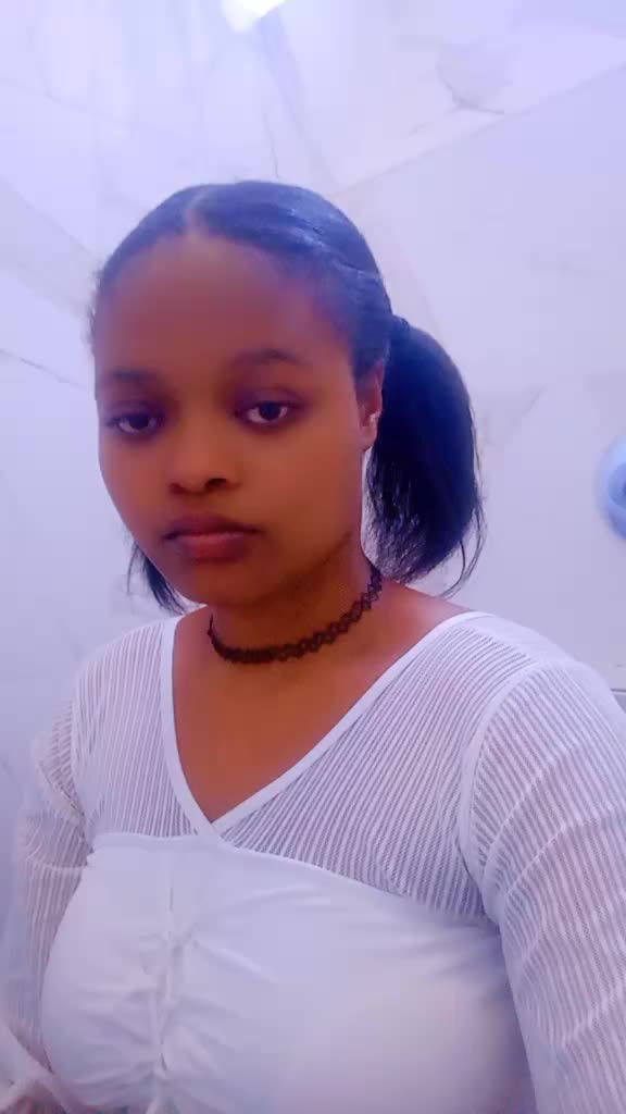@Fashionable Dee 🥰
