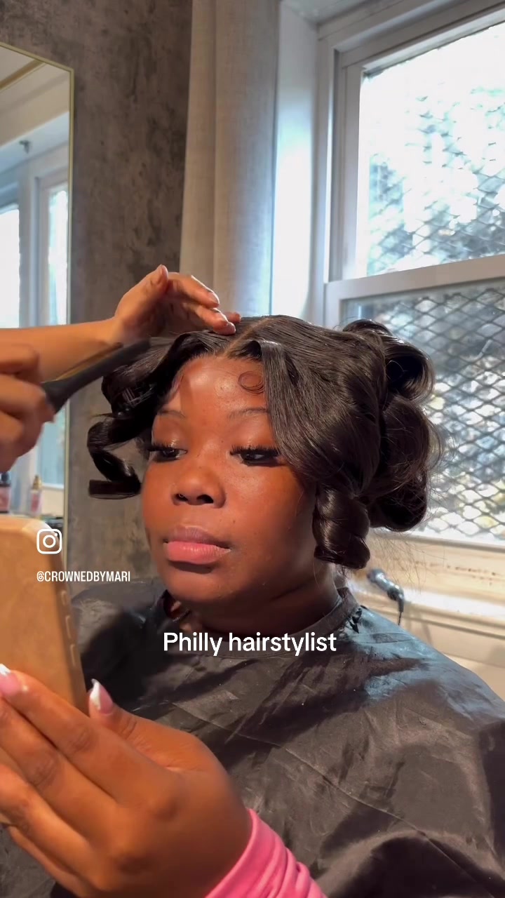 @CrownedByMari