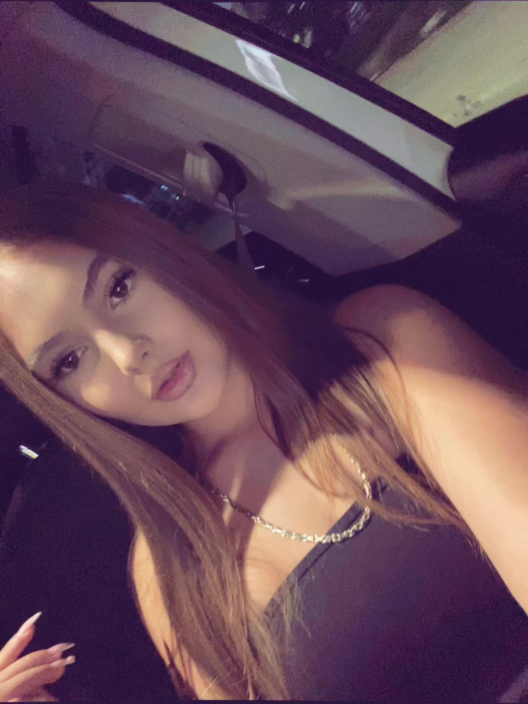 @loriana