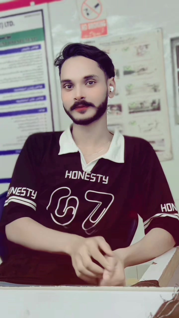 @SHÃRì LãLã Jãñ 🫰🏻💯