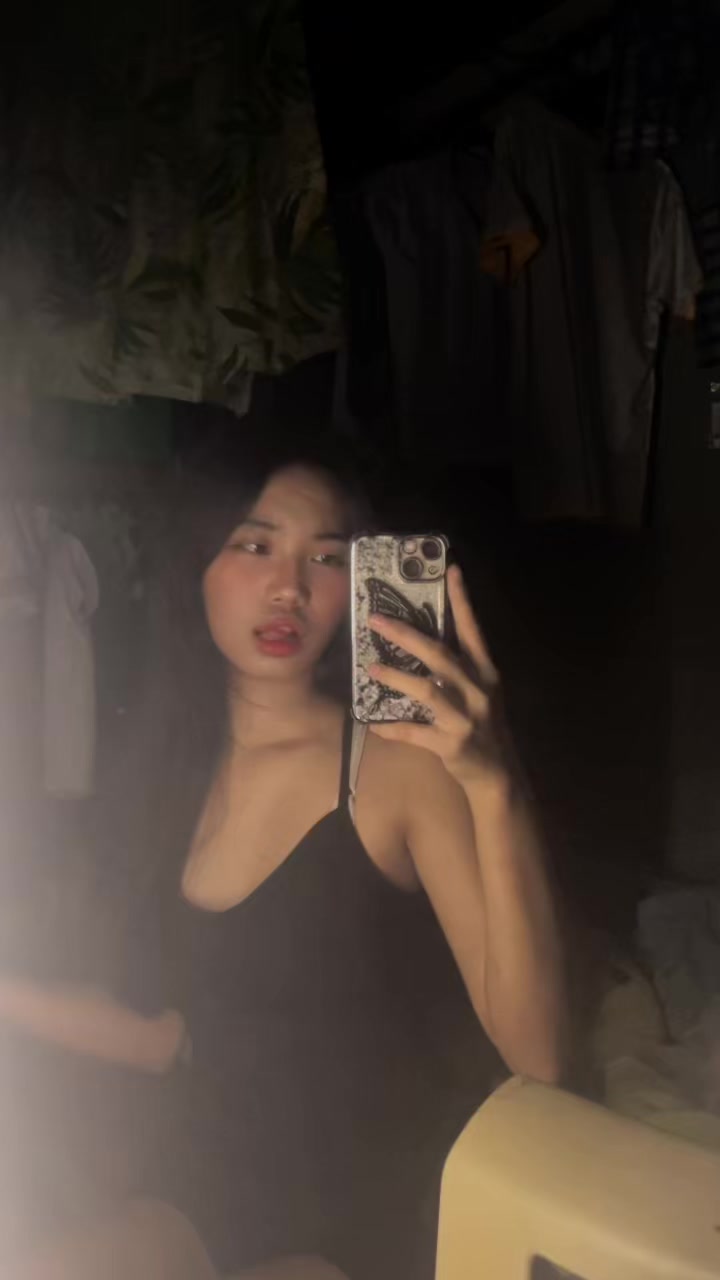 @chloe