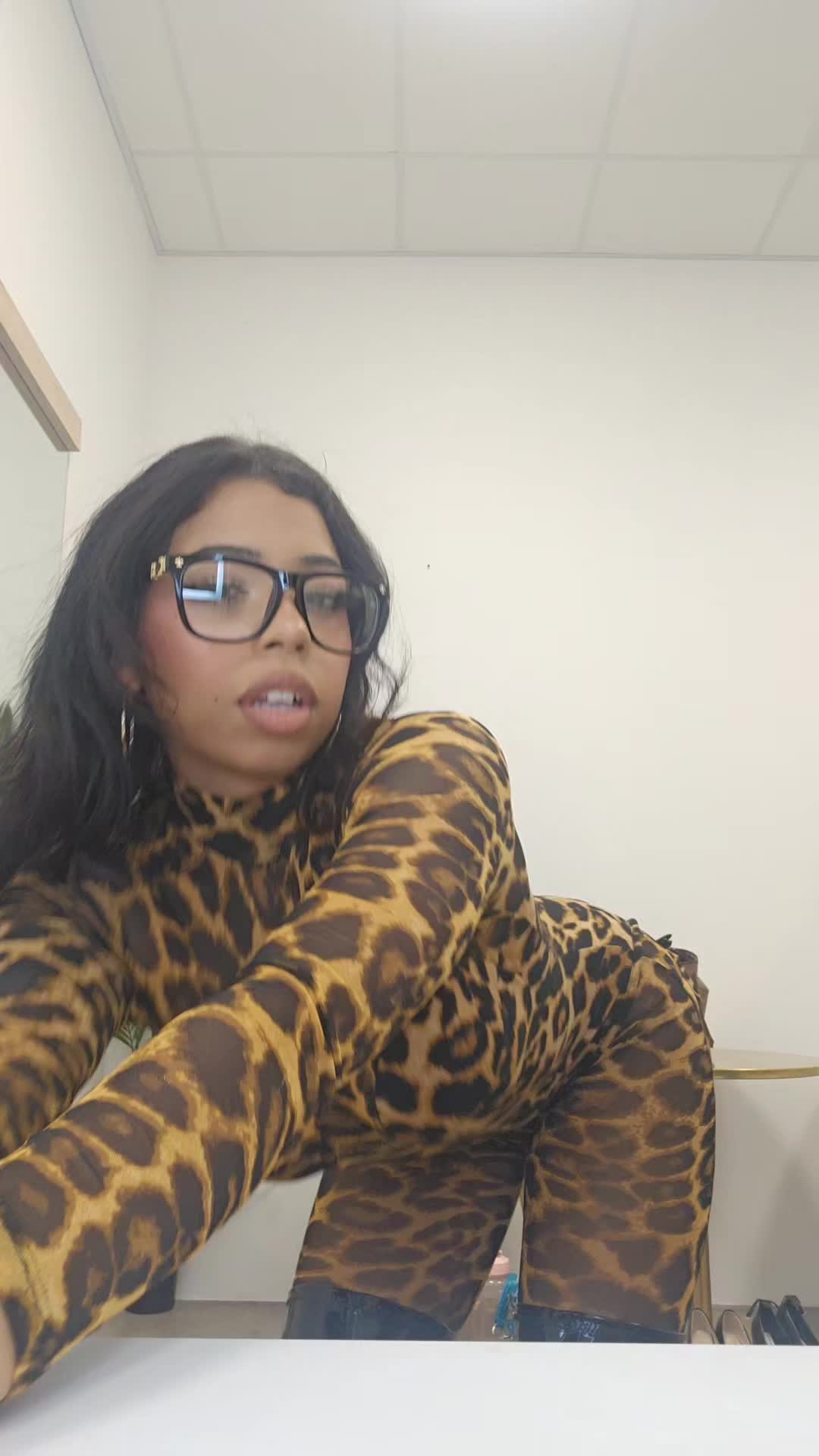 @shaylieseya