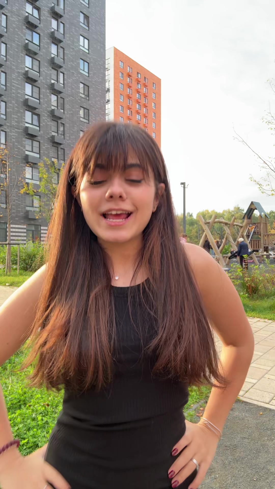 @Lucy_Lee