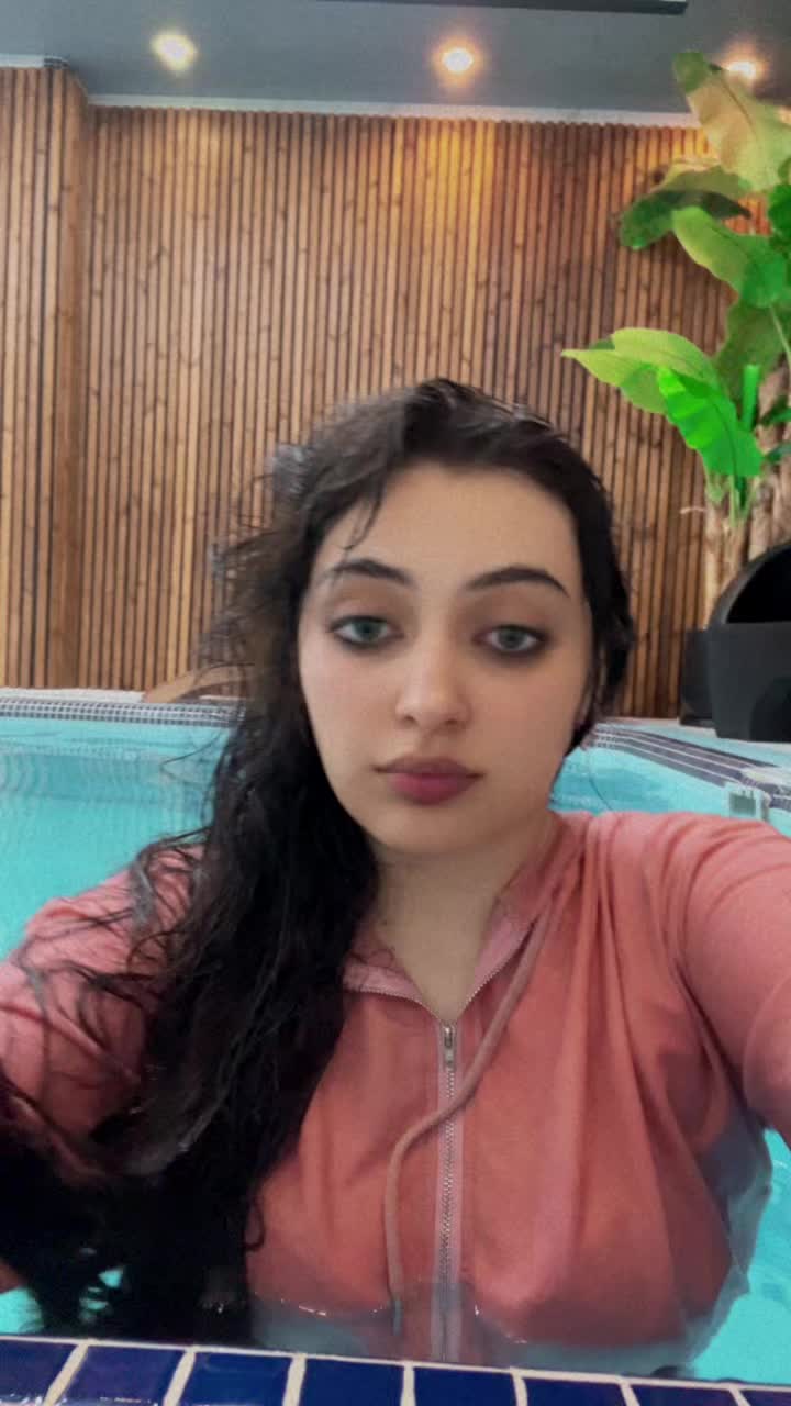 @m.o.n.a_salehii