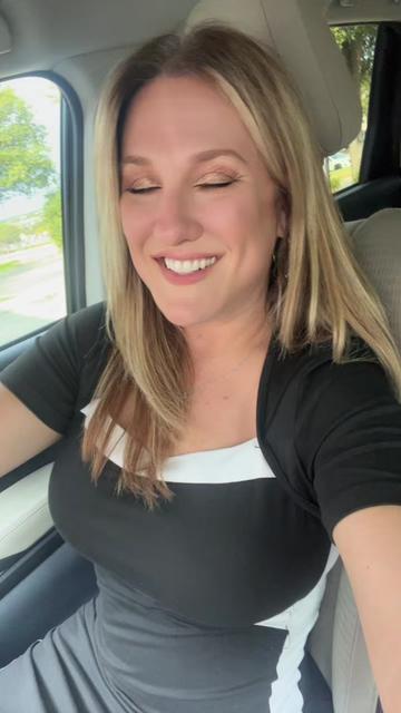 @HappilyTX