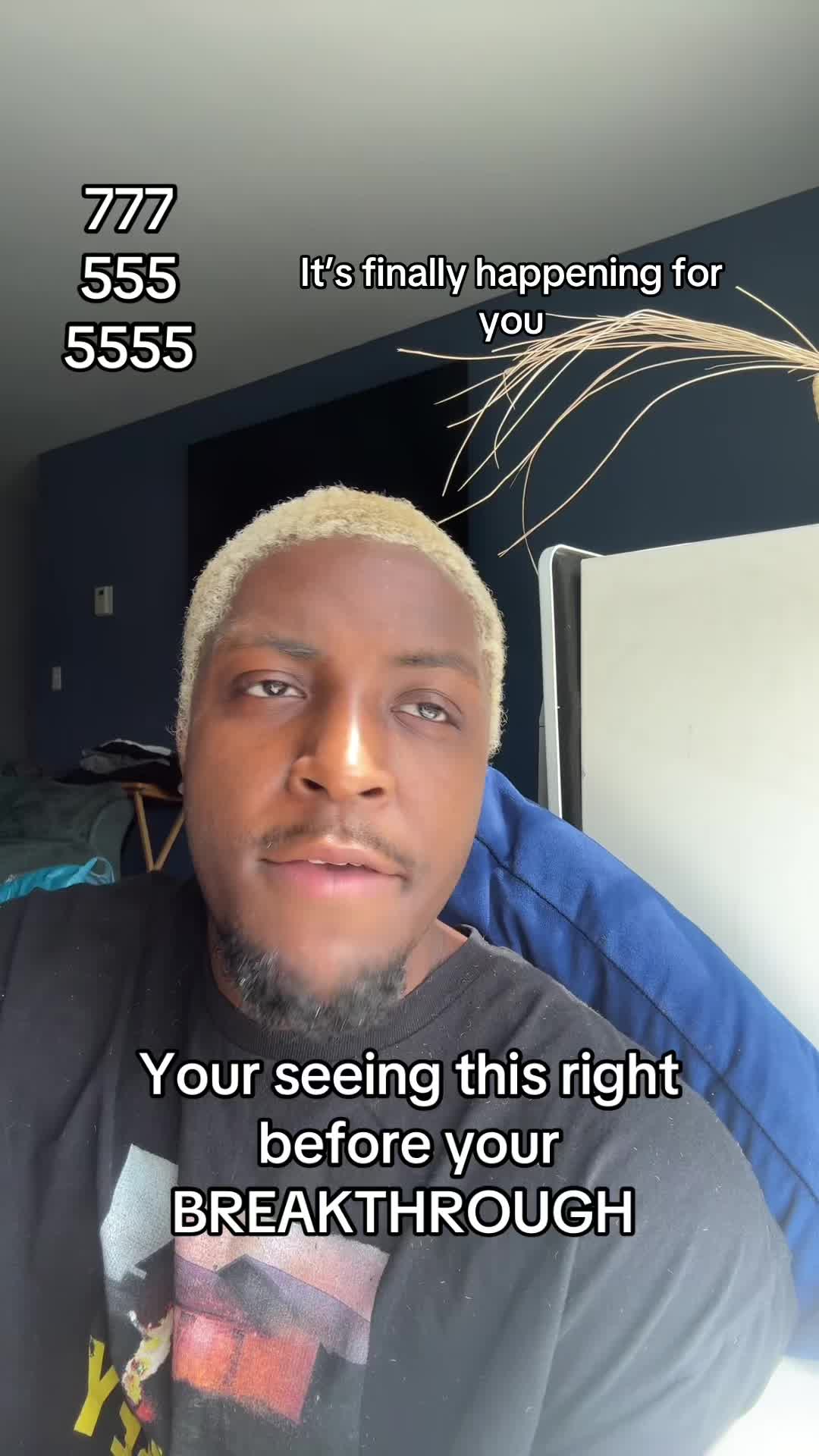 @Cari🦋