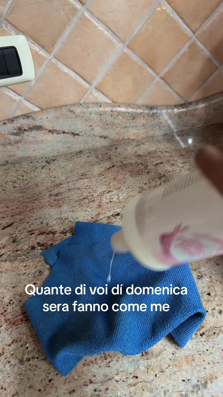 @mickiantonella