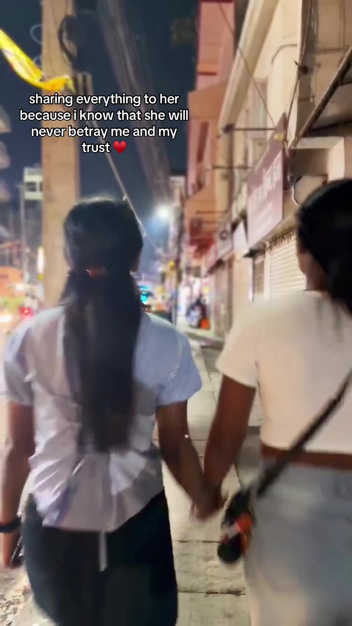 @आशिका💕