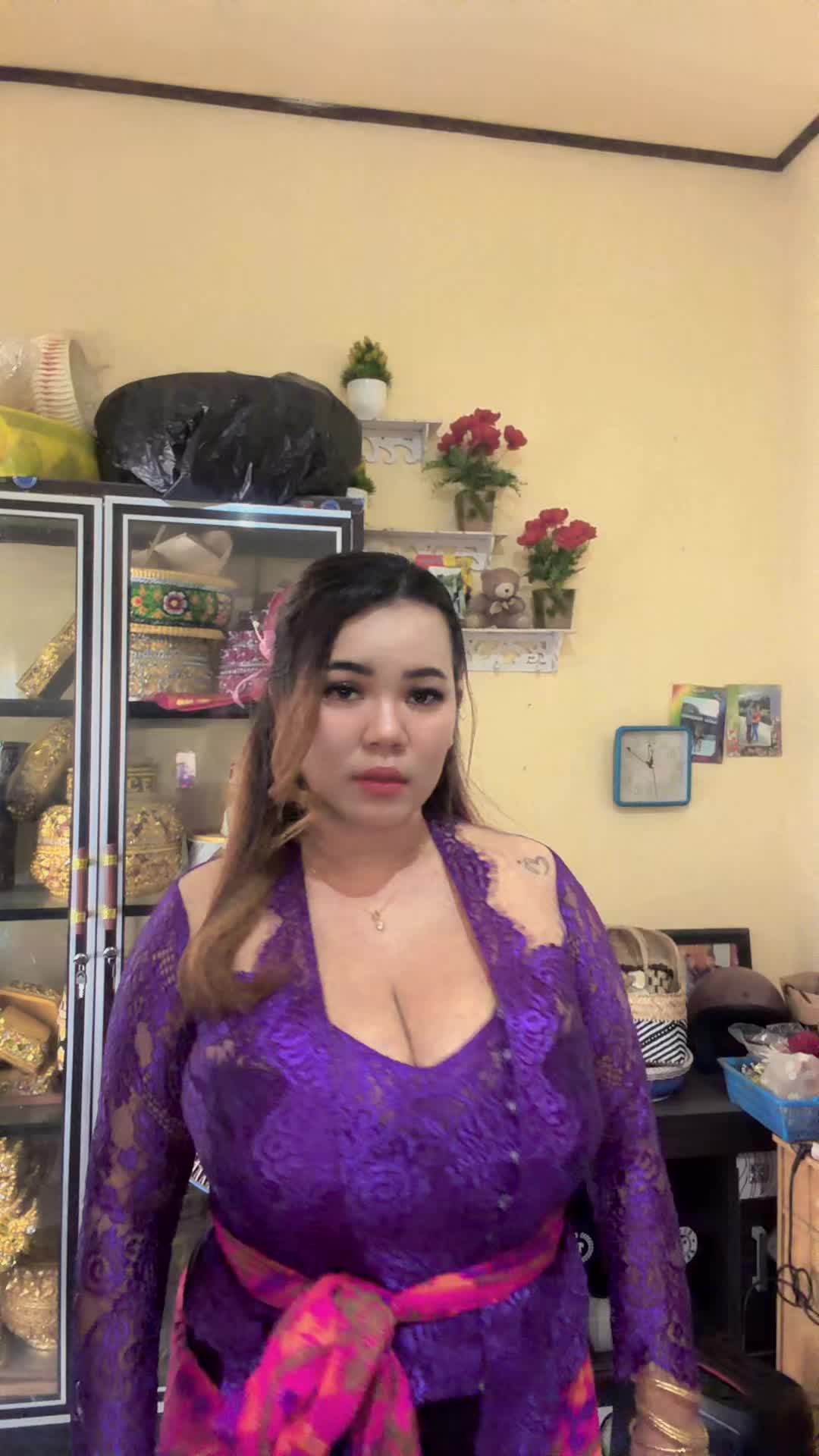 @Mbok ulan ๐ผ