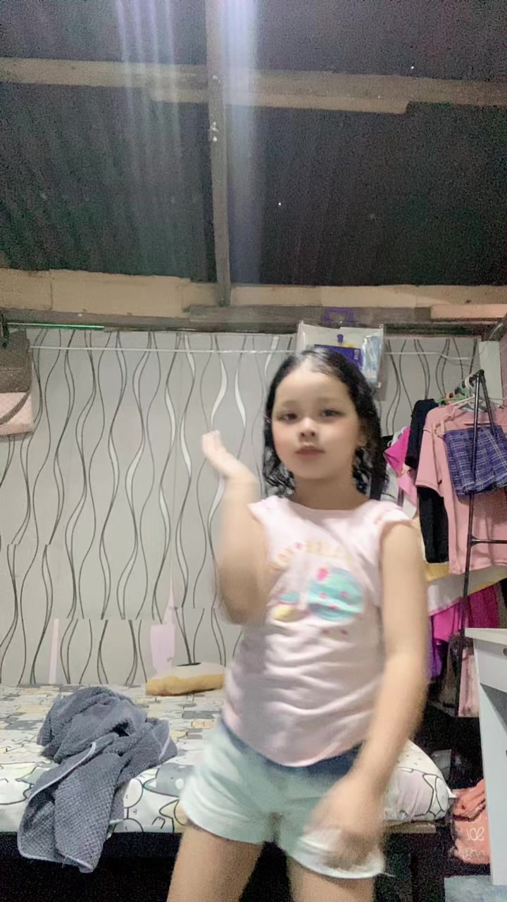 @Regine 🤡🩶