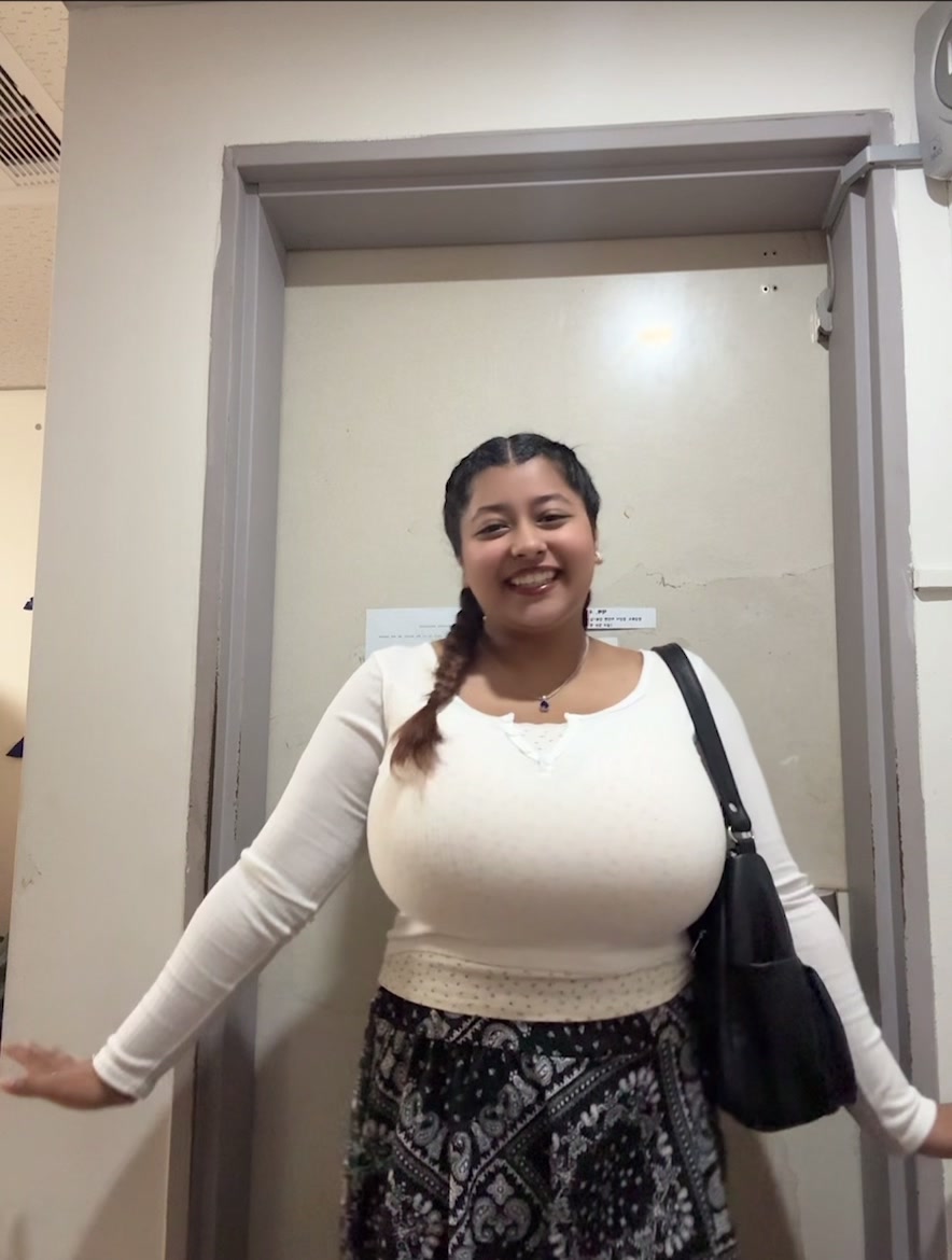 @Aashika 🥴