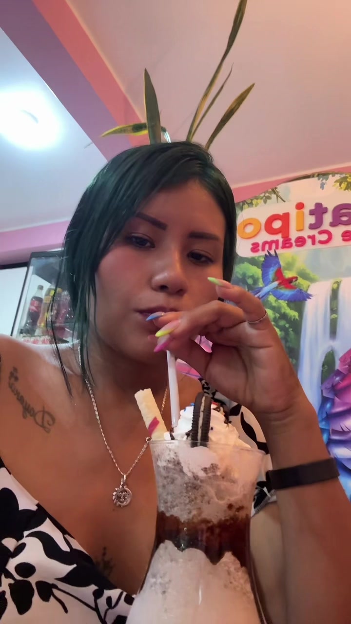 @Danna Onof👑🕊️🏍️😼