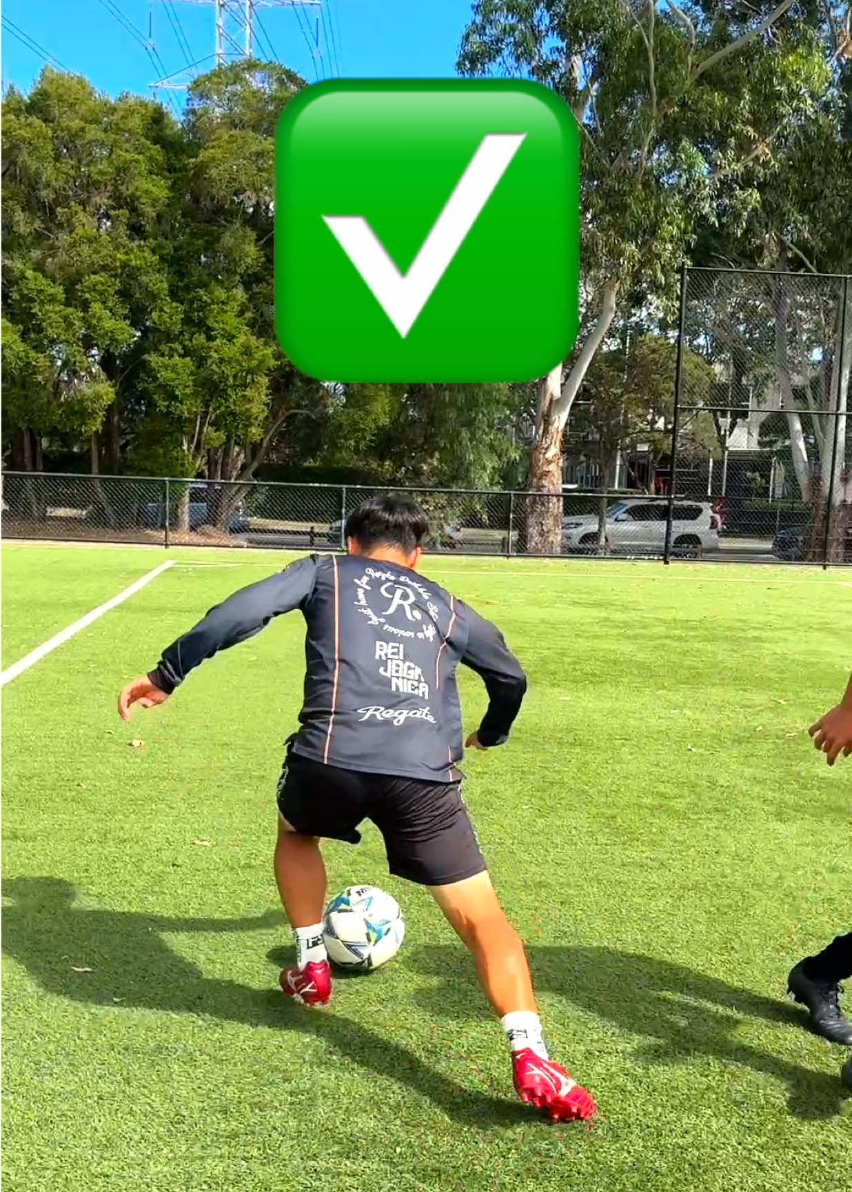 @KEI⚽️REGATE DRIBBLE SCHOOL