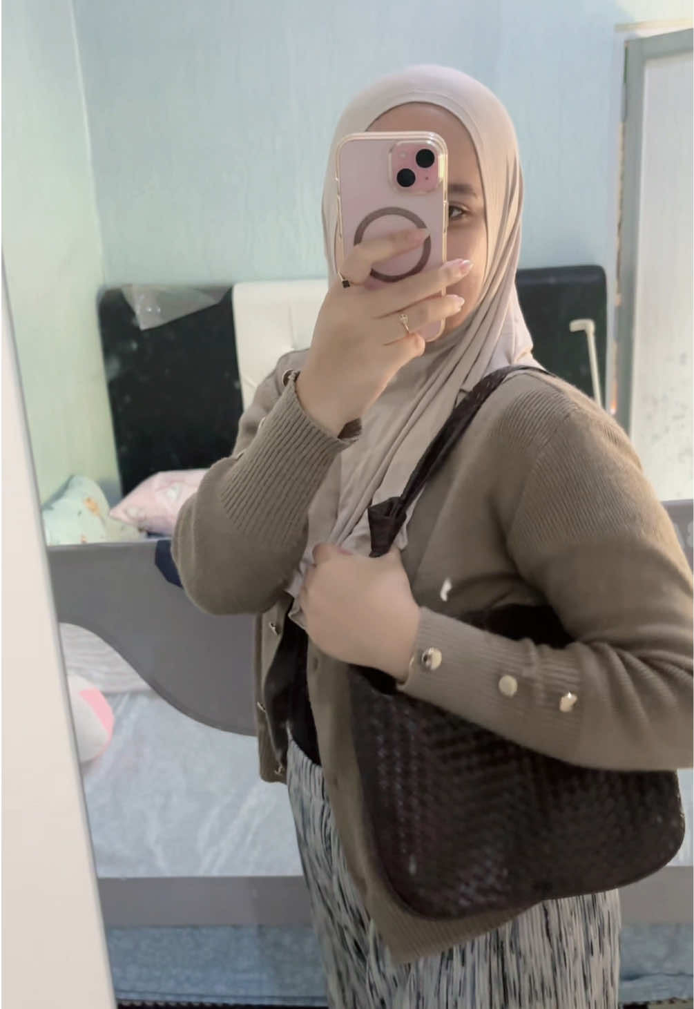 @Riswa️🐝