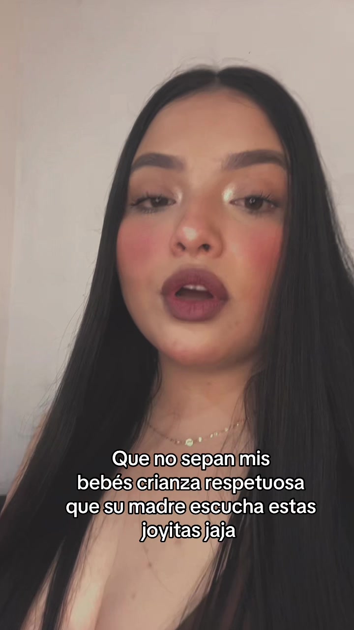 @️Adriana Danzos