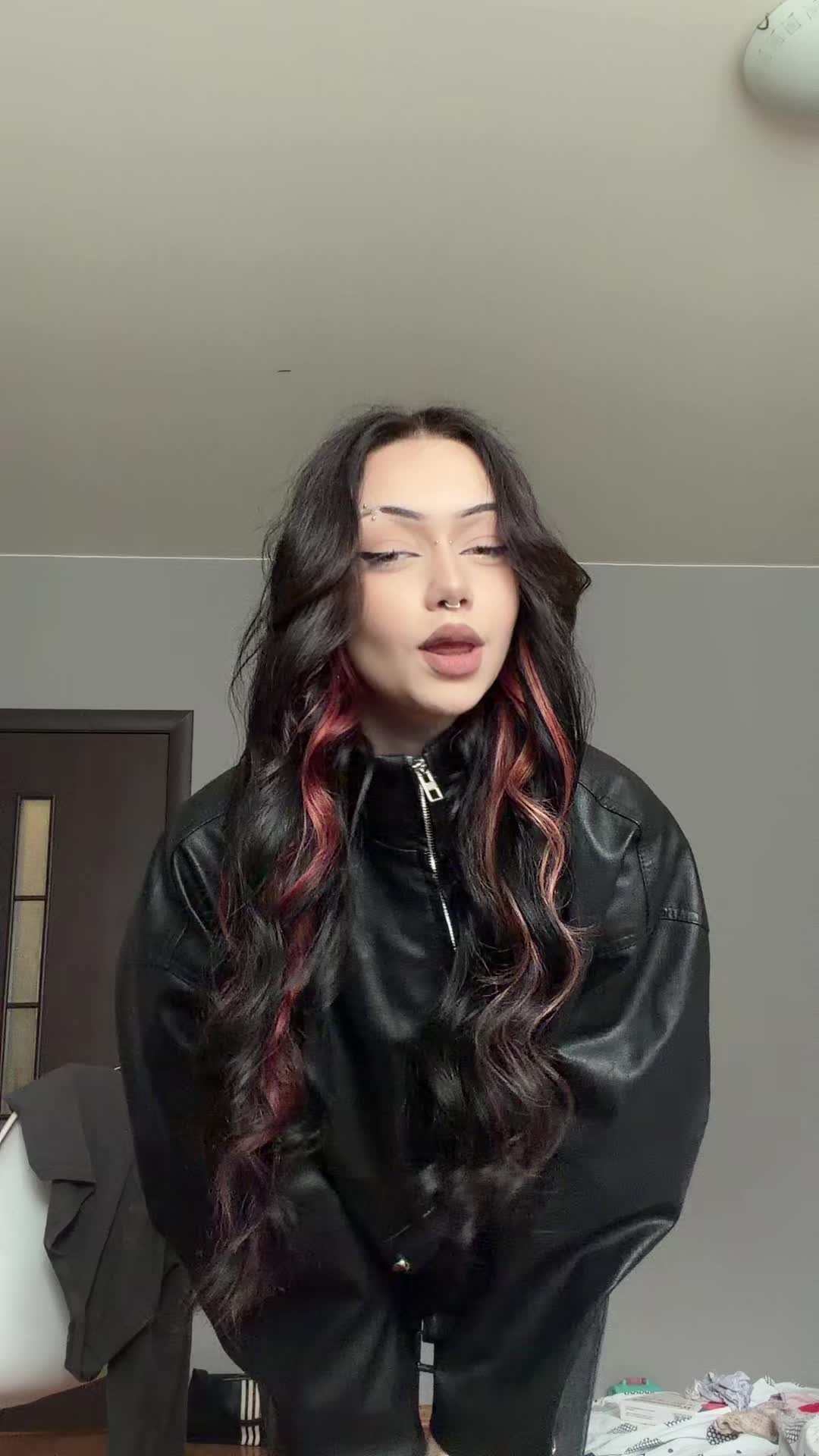 @yananavaaa