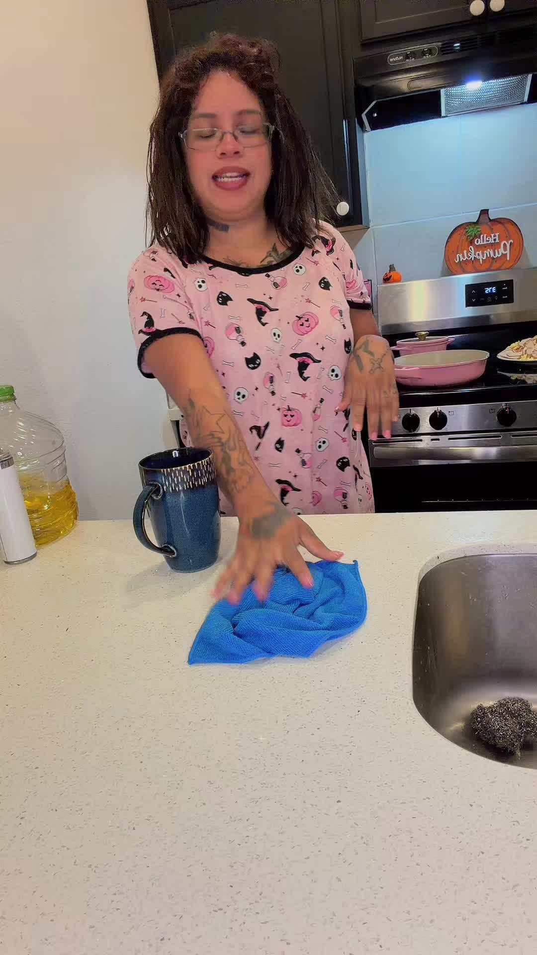 @lalalopez