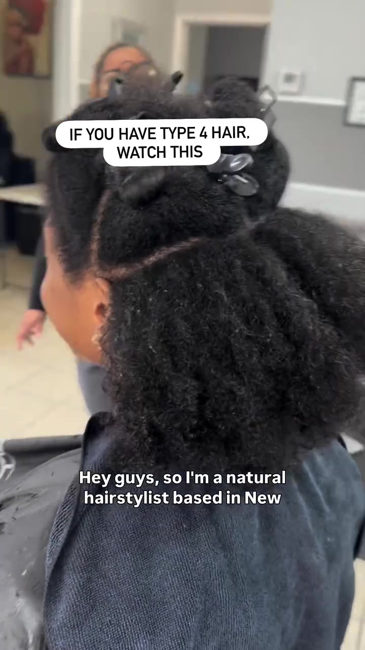 @Strawberricurls | Hairstylist
