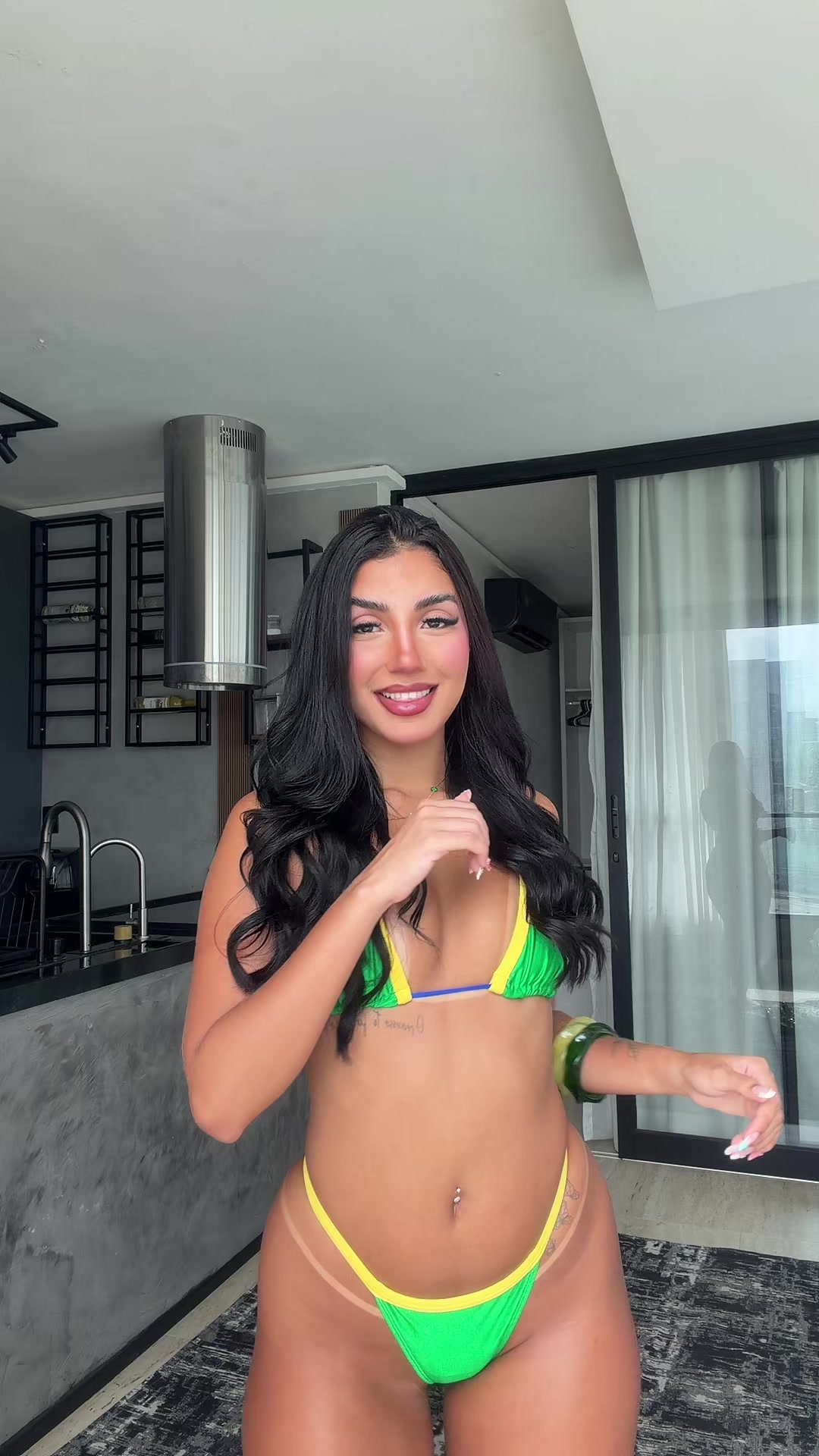 @EMILLY VAZ🧜🏽♀️