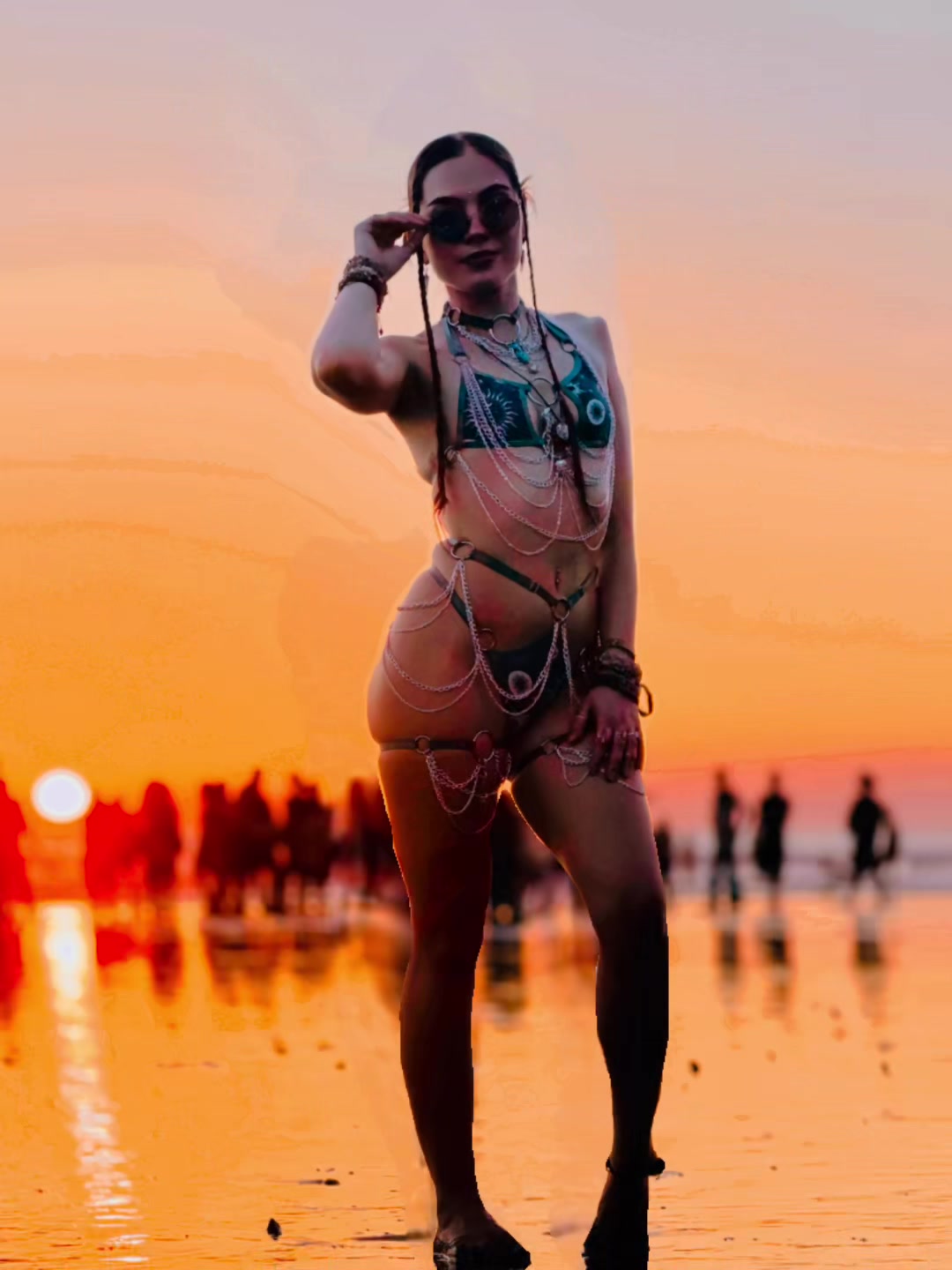 @theravebootypatrol