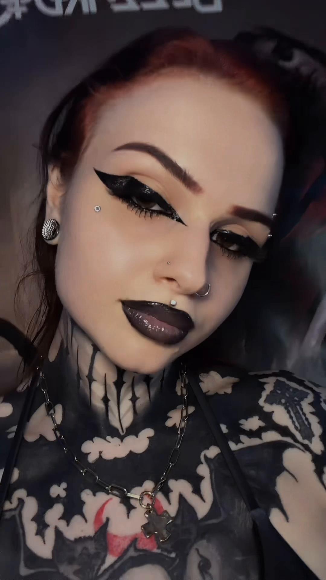 @˚ ♱ 𝔰𝔢𝔯𝔞𝔰 ♱˚