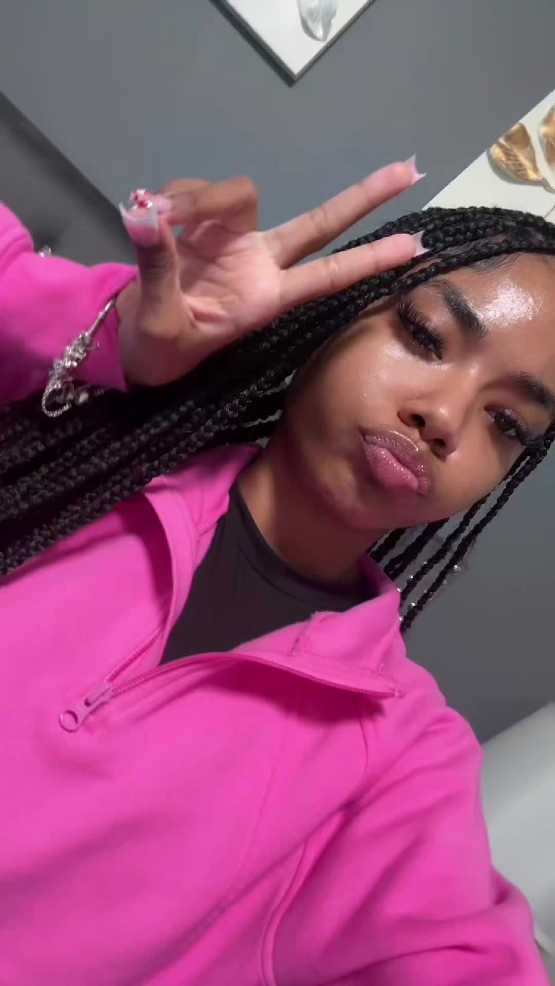 @Ms.2prettyy 💋.