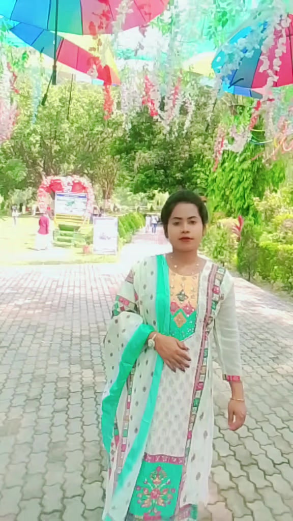 @Aliya Khan