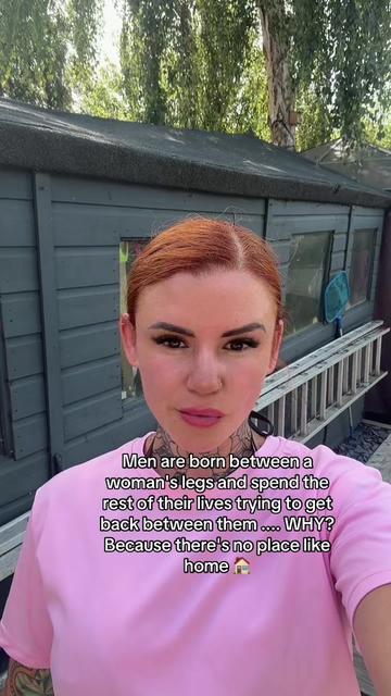 @pinklipslina