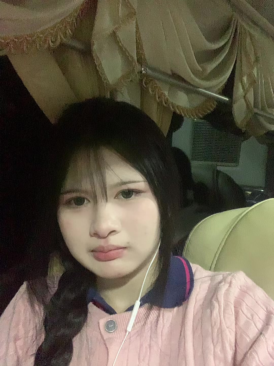@888