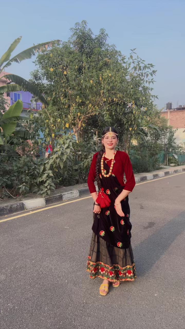@ऋतु 🦋🖤