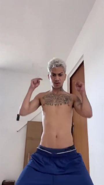 @Xpietro