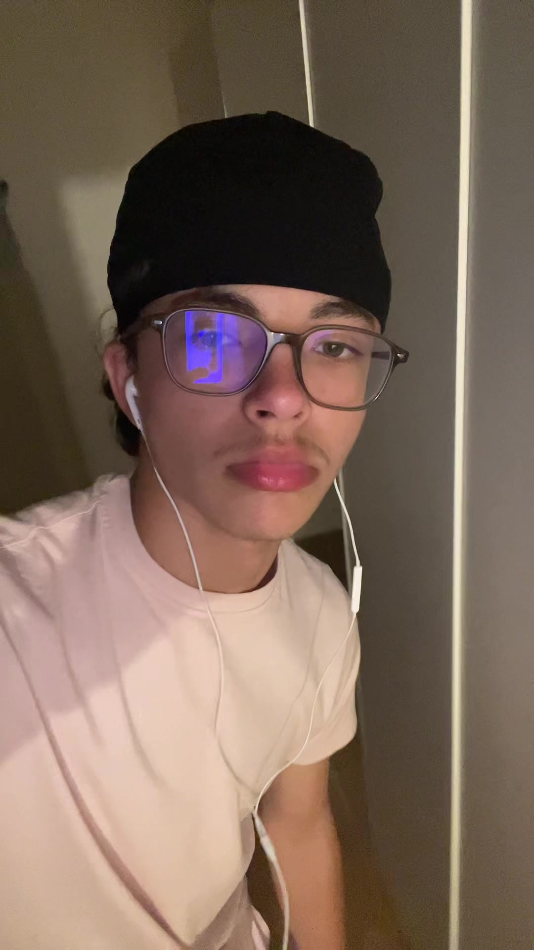 @⃟